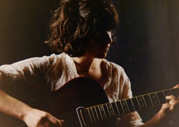 The Séamus Ennis Arts Centre – Zoé Basha and Band