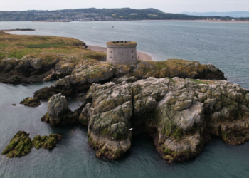 Howth Cliff Cruises – Ferry to land on Ireland’s Eye