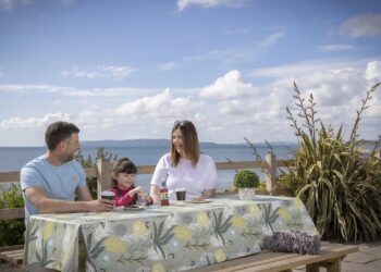 Shoreline Hotel – Local Community Day on Terrace